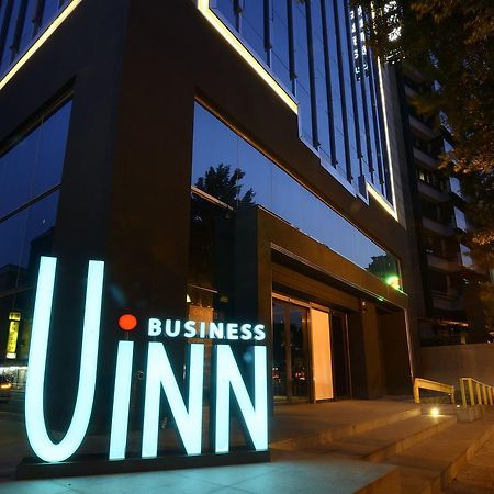 Uinn Business Hotel-Shihlin Тайпей Екстериор снимка
