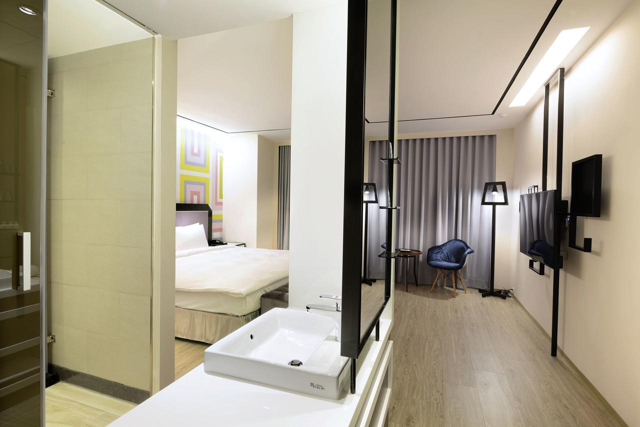 Uinn Business Hotel-Shihlin Тайпей Екстериор снимка