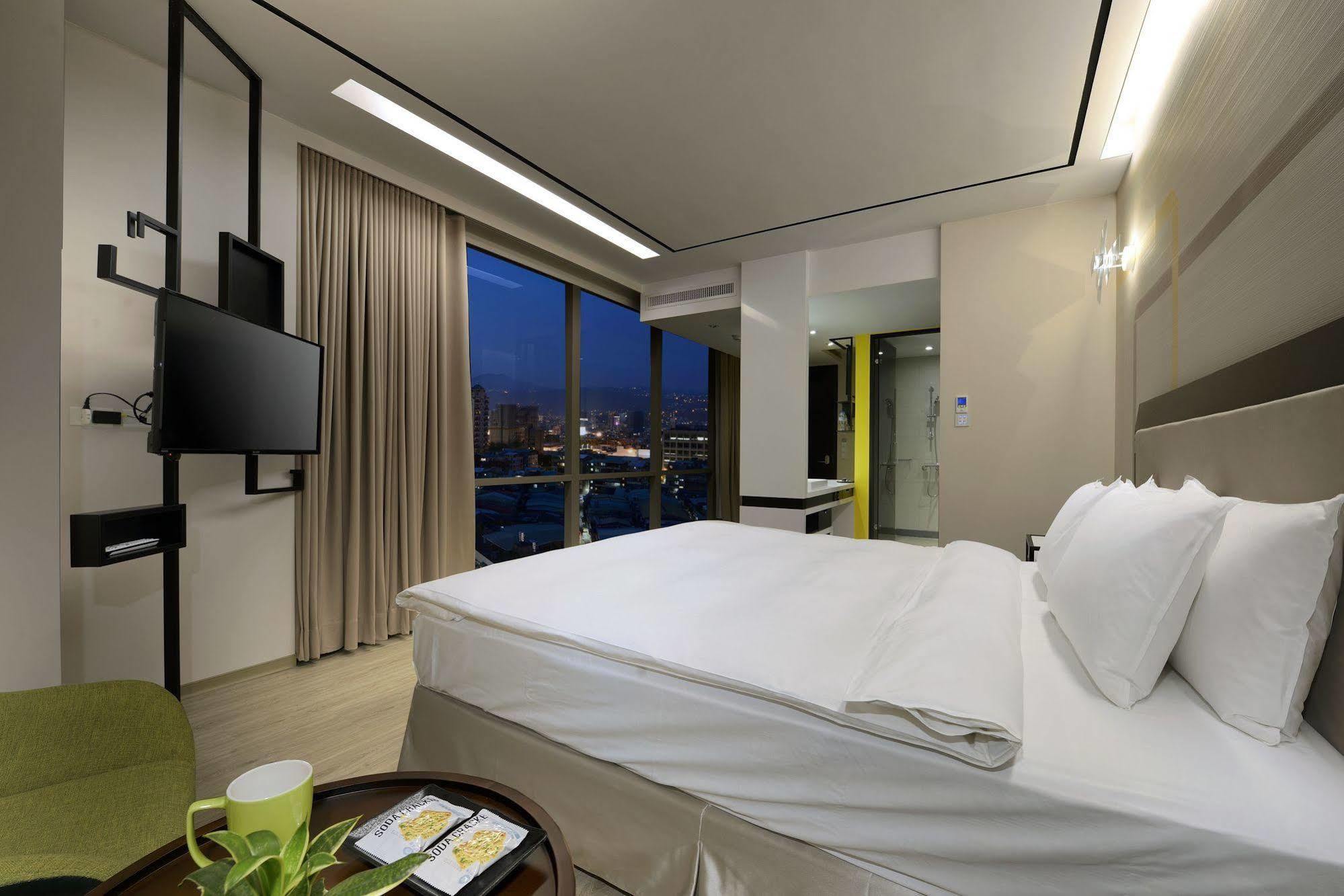 Uinn Business Hotel-Shihlin Тайпей Екстериор снимка